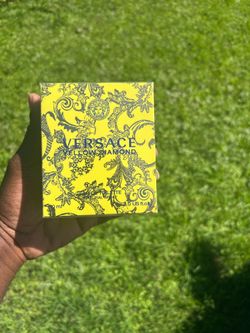 Versace yellow  diamond