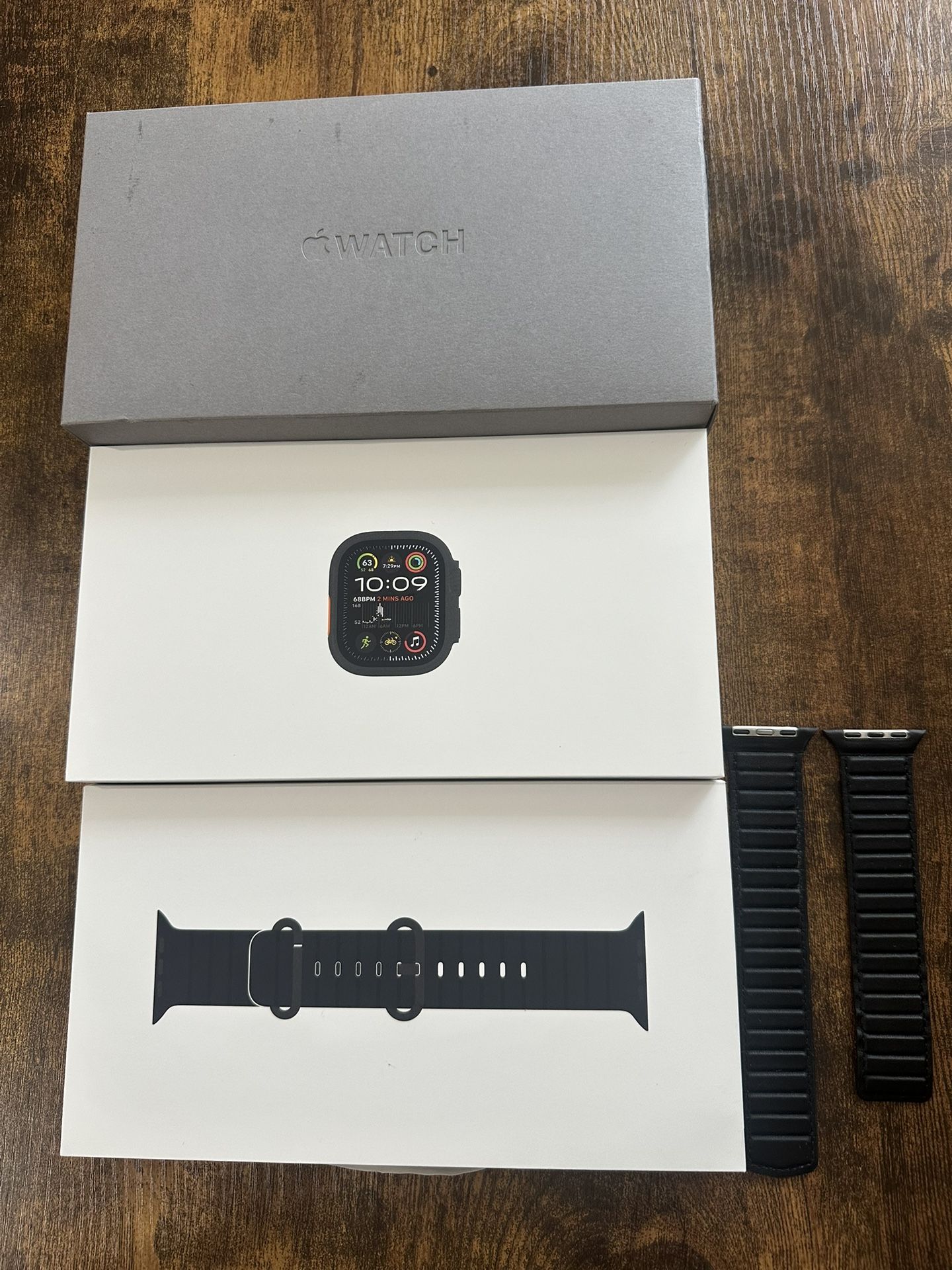 Apple Watch Ultra 2-49 mm BLACK with additional Leather Band!