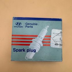 New OEM Genuine Spark Plugs Set 4 pcs VARIOUS HYUNDAI KIA 18(contact info removed)0 Genesis