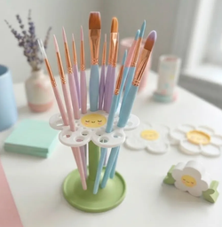 Cute paint brush holder