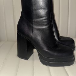 Steve Madden Platform Boots