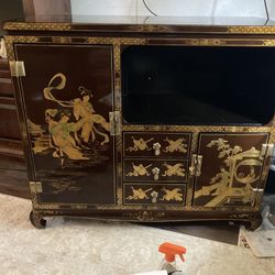 Beautiful Antique Chinese Buffet/Bar