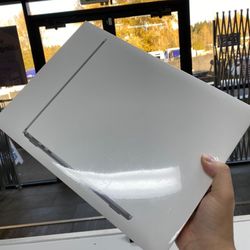 MacBook Air M2 2022 New Laptop - PAYMENTS PLAN AVAILABLE NO CREDIT NEEDED 
