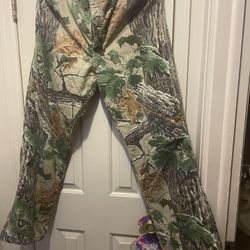 Real tree Camo hunting pants 