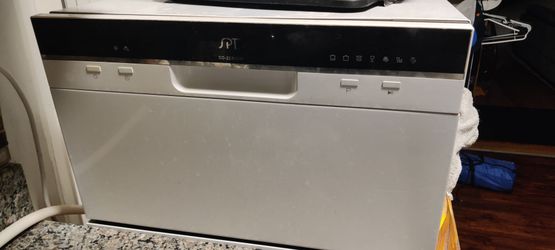 Counter top dishwasher