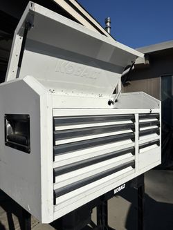 Kobalt 41-in W x 22.5-in H 9-Drawer White Tool Chest