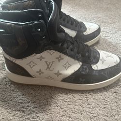 Man’s Size 12 