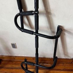 Pull Up Bar For $10 Cash 
