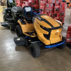  Cub Cadet XT1 Enduro LT 42 in. 56-Volt MAX 60 Ah Battery Lithium-Ion Electric Drive Cordless Riding Lawn Tractor 