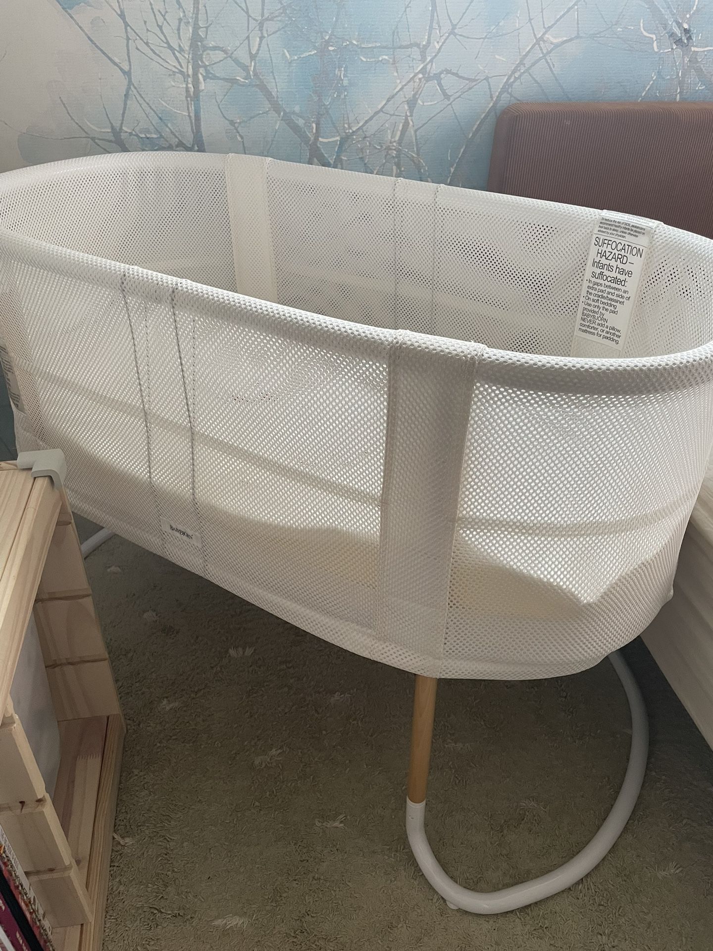 BabyBjörn Baby Bassinet/Crib- Used Lightly-organic Non Toxic