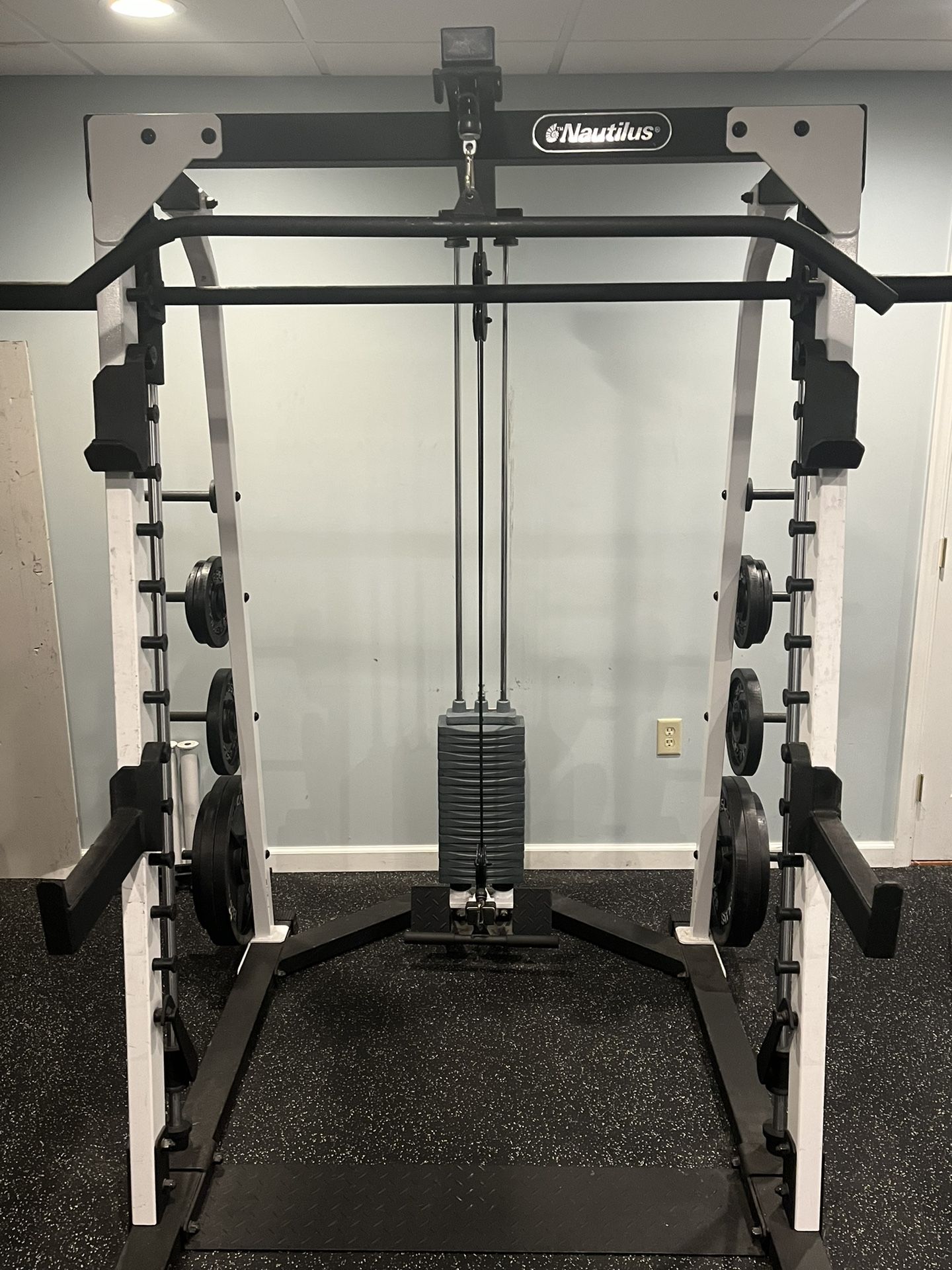 Nautilus Smith Gym System