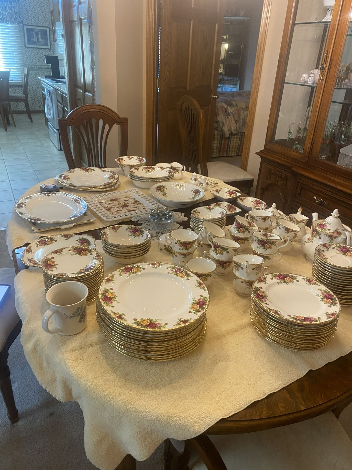 Royal Albert Old Country Rose Bone China