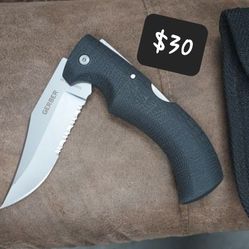 NEW GERBER KNIFE - GATOR LOCKING BLADE KNIFE