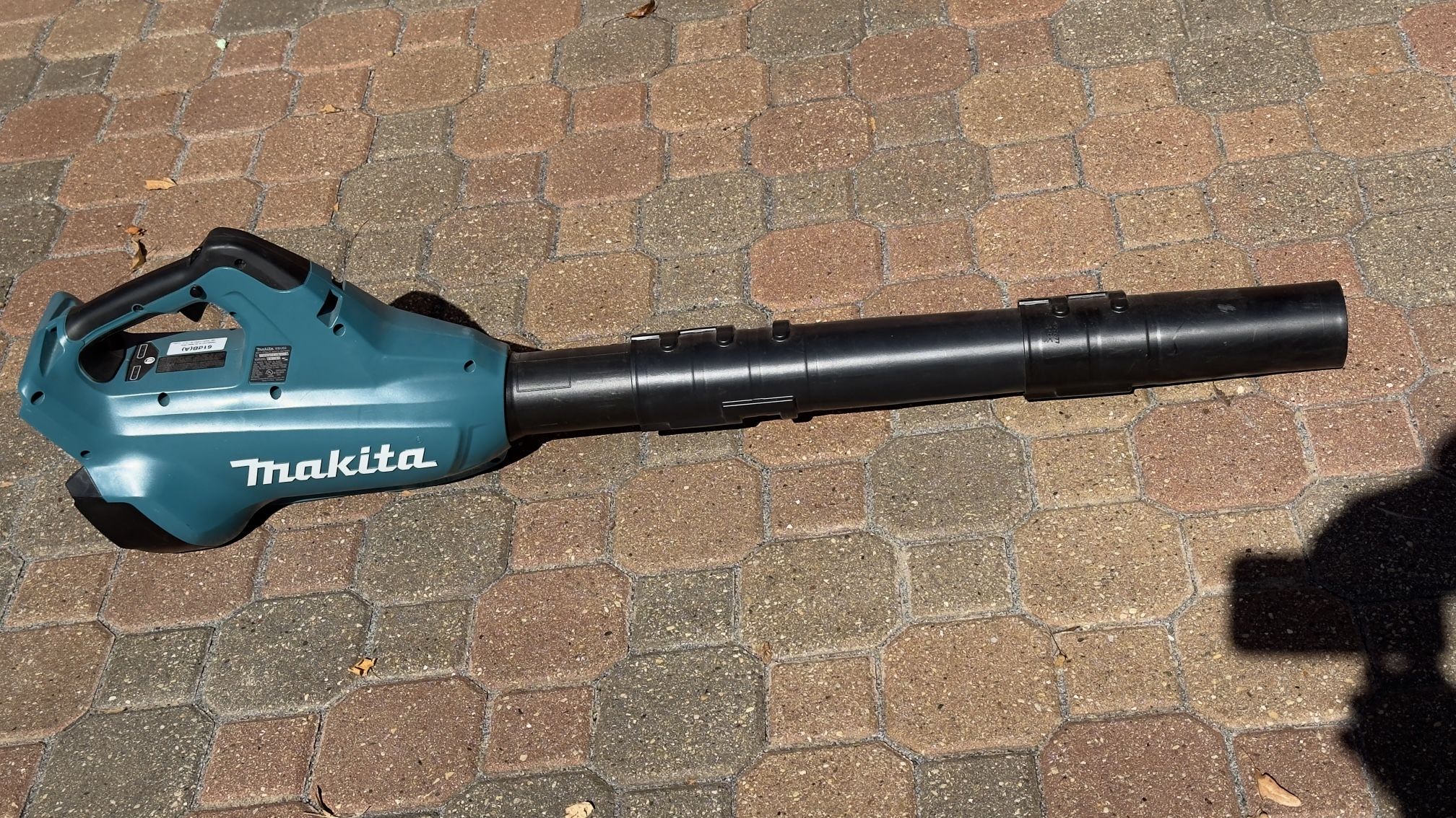 Makita XBU02 18V X2 (36V) Brushless Blower – Excellent Condition