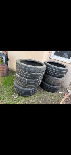 The low profiles 2 of them are 305/35R24 112v XL & And the 4 stock ones are P275/55R20 111H