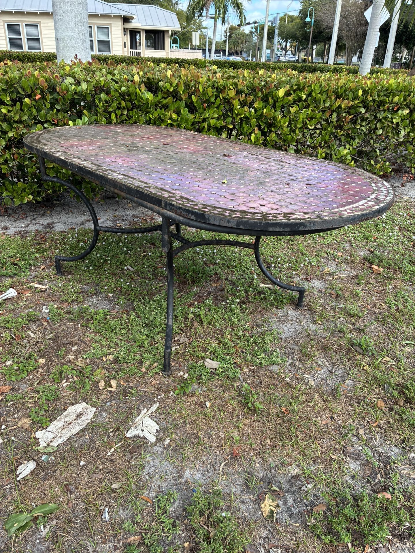 Table - Ceramic And Metal - Free