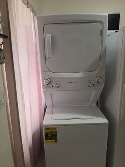 Washer and Dryer Combo - GE / White