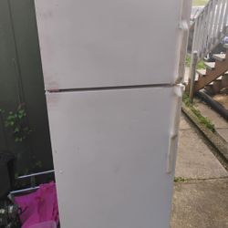 Hotpoint Refrigerator 