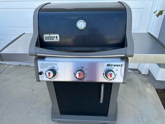 Weber Spirit 3-Burner Gas Grill