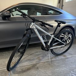 Specialized Women’s Bike Small - Almost New
