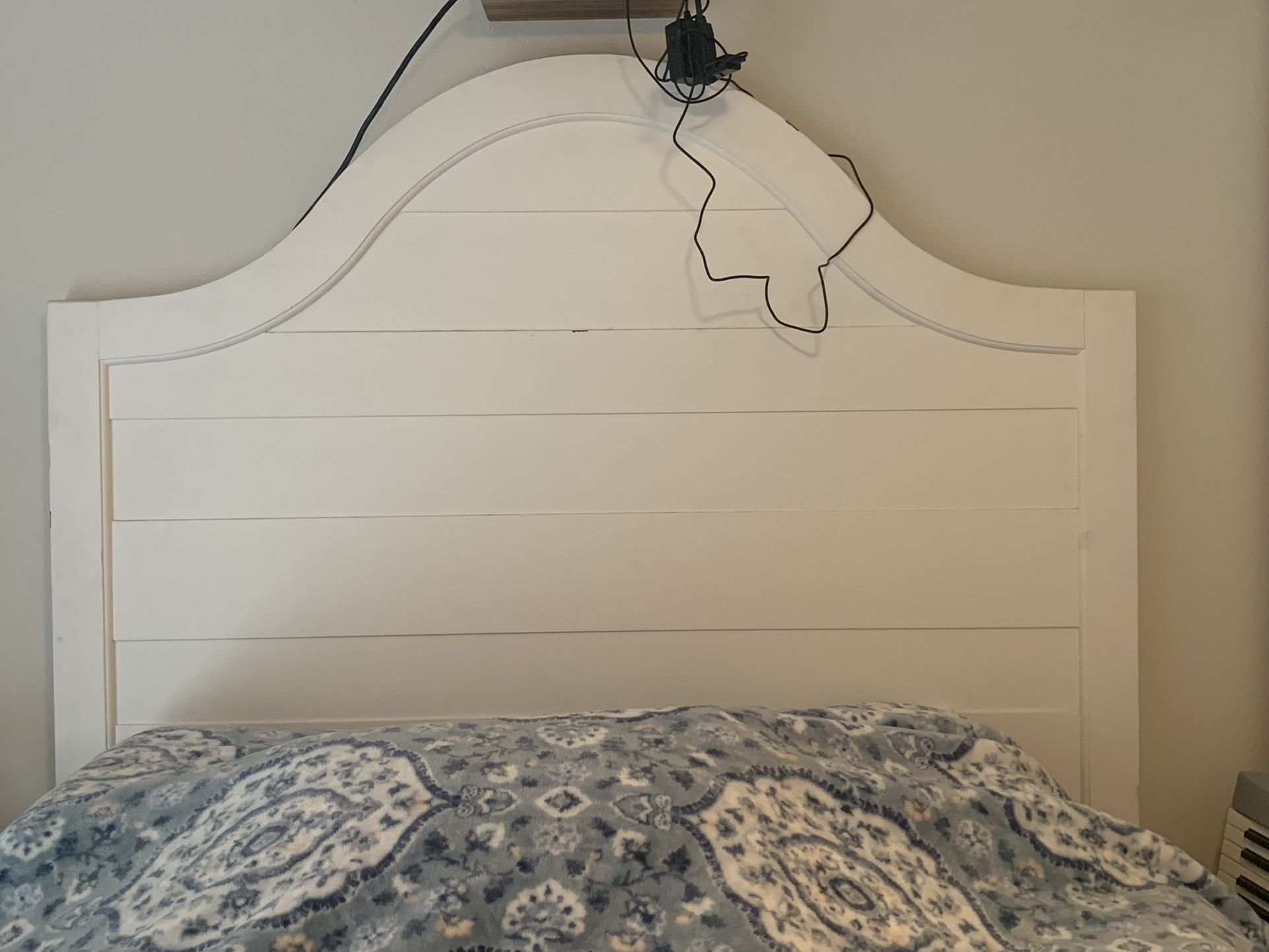 Magnolia 2024 home headboard
