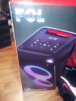Bocina nueva  recargable  Bluetooth  usb  radio