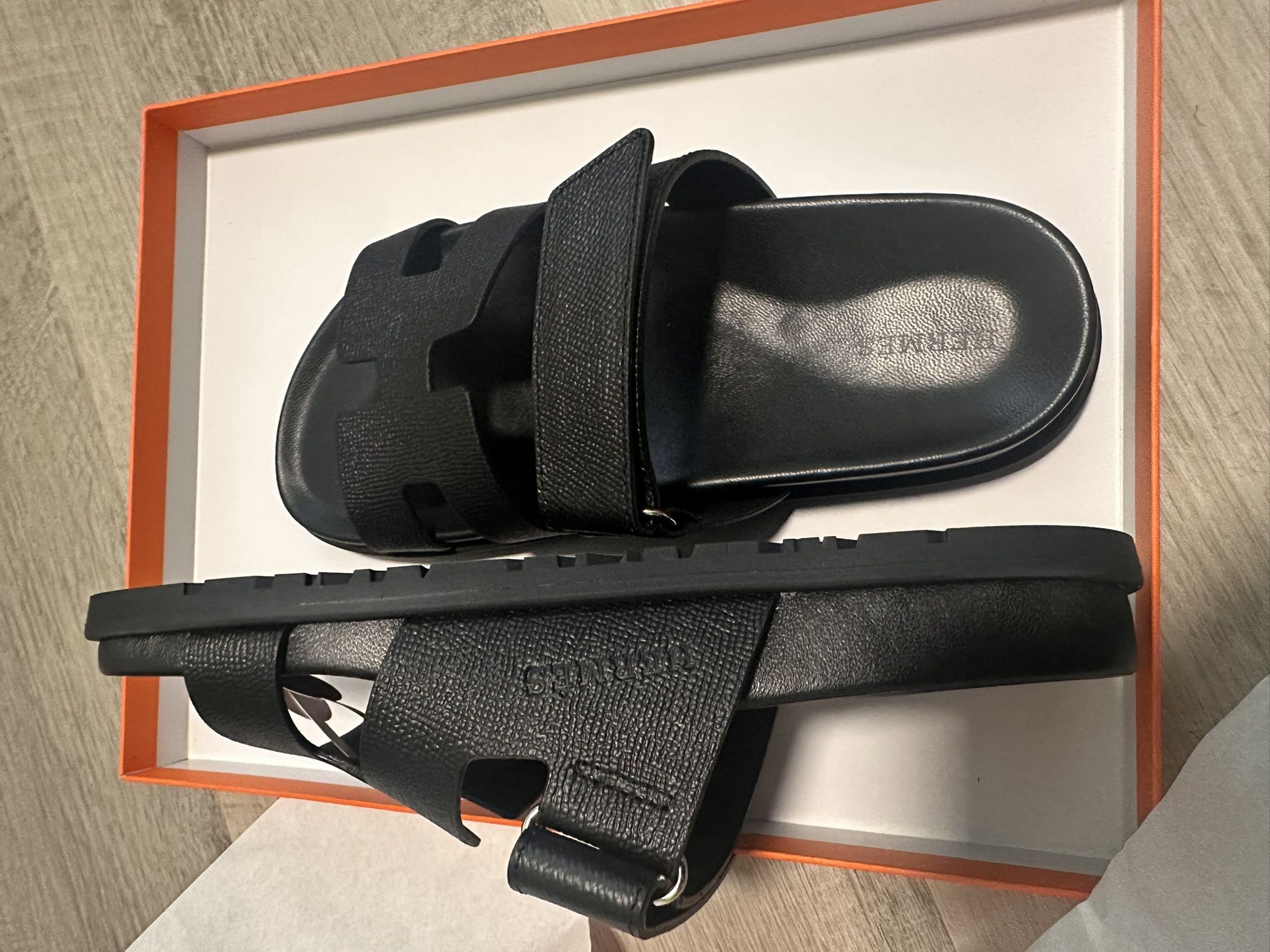 Size 37 EU NIB HERMÈS Black Calfskin Women’s Chypre Sandals w/ Receipt