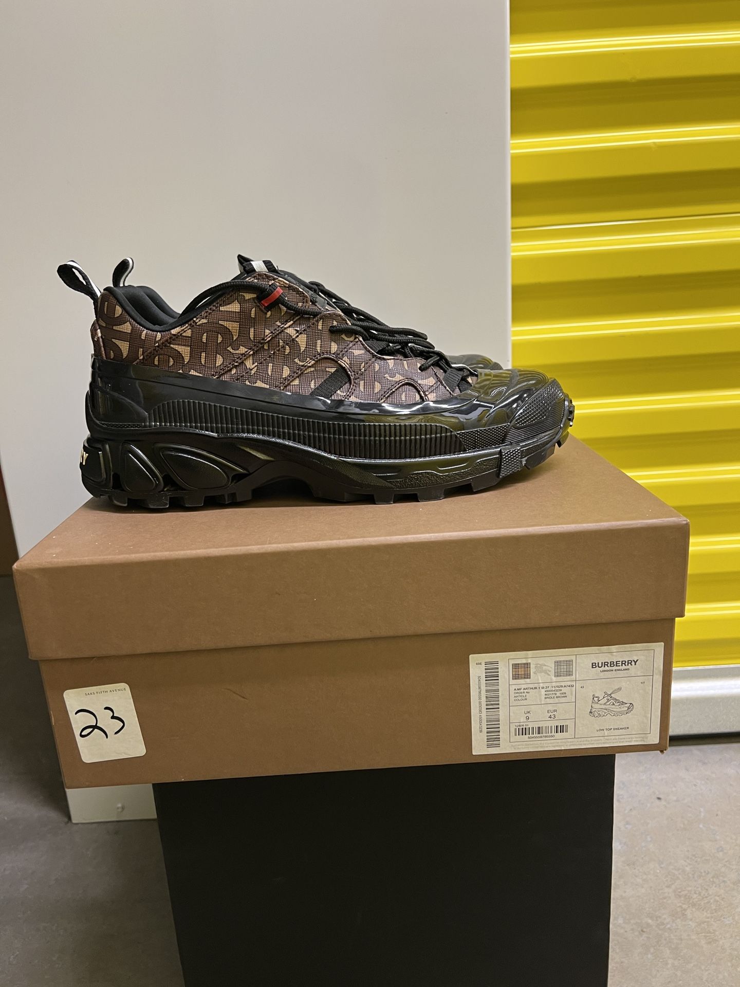 Burberry “Arthur” Sneakers