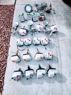 Water heater gas valves control & gas burner.  
$ 125  each one.
