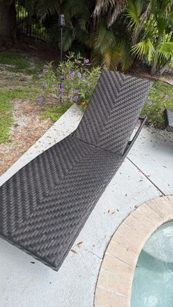 2 Dark Gray Wicker Outdoor Chaise Lounge
