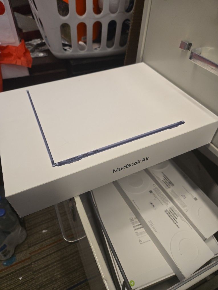 Mackbook Pro Mackbook Air Tablet Phones Wanted Cash !
