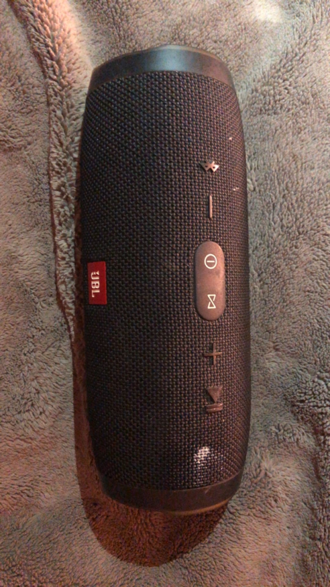 JBL Charge 3 Waterproof Portable Bluetooth Speaker (Black)