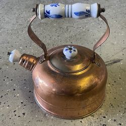 VINTAGE COPPER AND BRASS TEAPOT TEA KETTLE WITH CERAMIC HANDLES