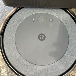 iRobot ROOMBA vacuum 