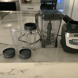 Ninja Blender/Mixer/Food Processor Model BL660 - Includes Accessories - Gently Used - $50 WESTON