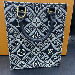 Louis Vuitton Petit Sac Plat