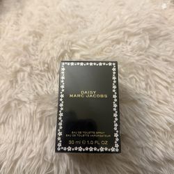 ONLY 1 LEFT! Marc Jacobs Daisy Eau de Toilette 30ml new in box!