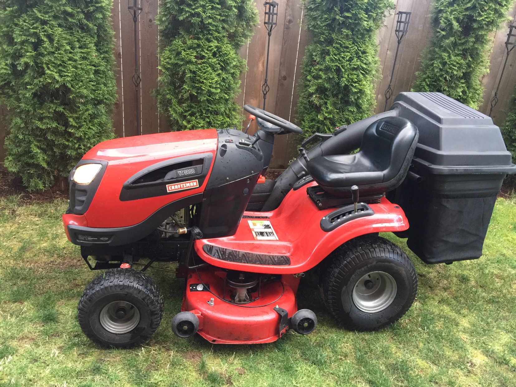 Craftsman Riding Lawn Mower YT3000 42” 21HP for Sale in Renton, WA