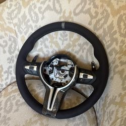 BWM F80 steering wheel