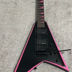 Jackson X Series RRX24 – Black w/ Pink Bevels