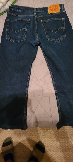 514 Levi Jean's 32x32