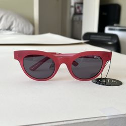 Quay x Kylie Star Struck Sunglasses Rose/Smoke