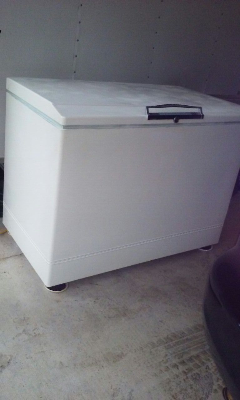 Sears coldspot chest freezer
