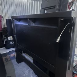 QUEEN SIZE BED FRAME MUST GO TODAY 12/13