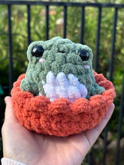 Crochet Frog in Nest 🐸 handmade 🐸 plushie