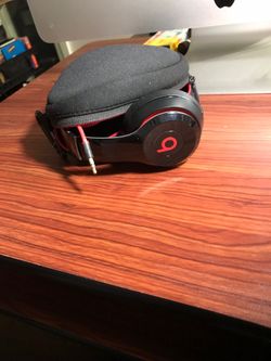 Beats solo wired headphones