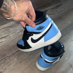 Jordan Retro 1 Unc Black Toe