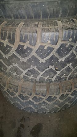 33×12.5 R15