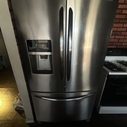 Refrigerator 