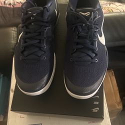 kobe 8 size 9.5 170